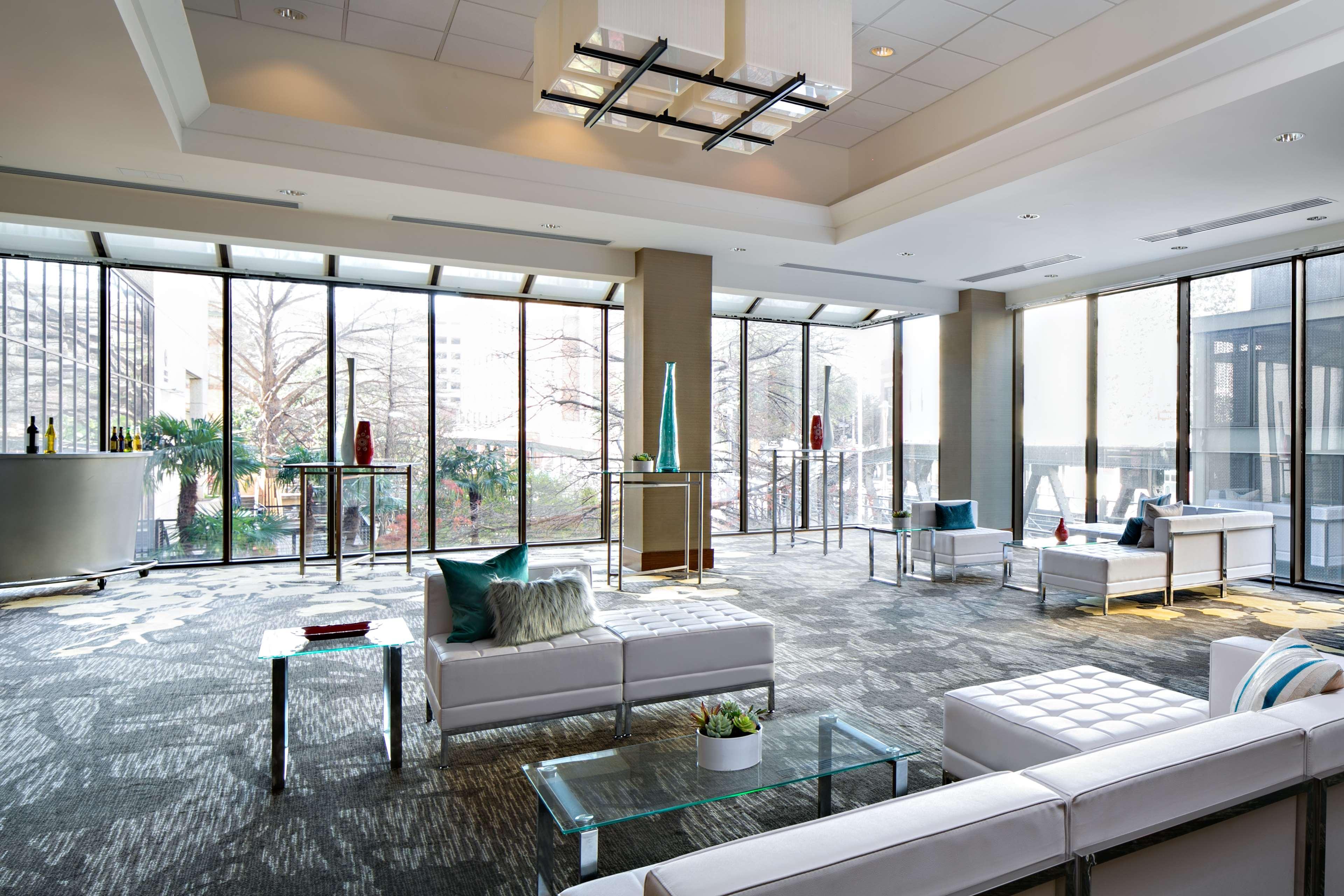 Hyatt Regency Riverwalk 4*