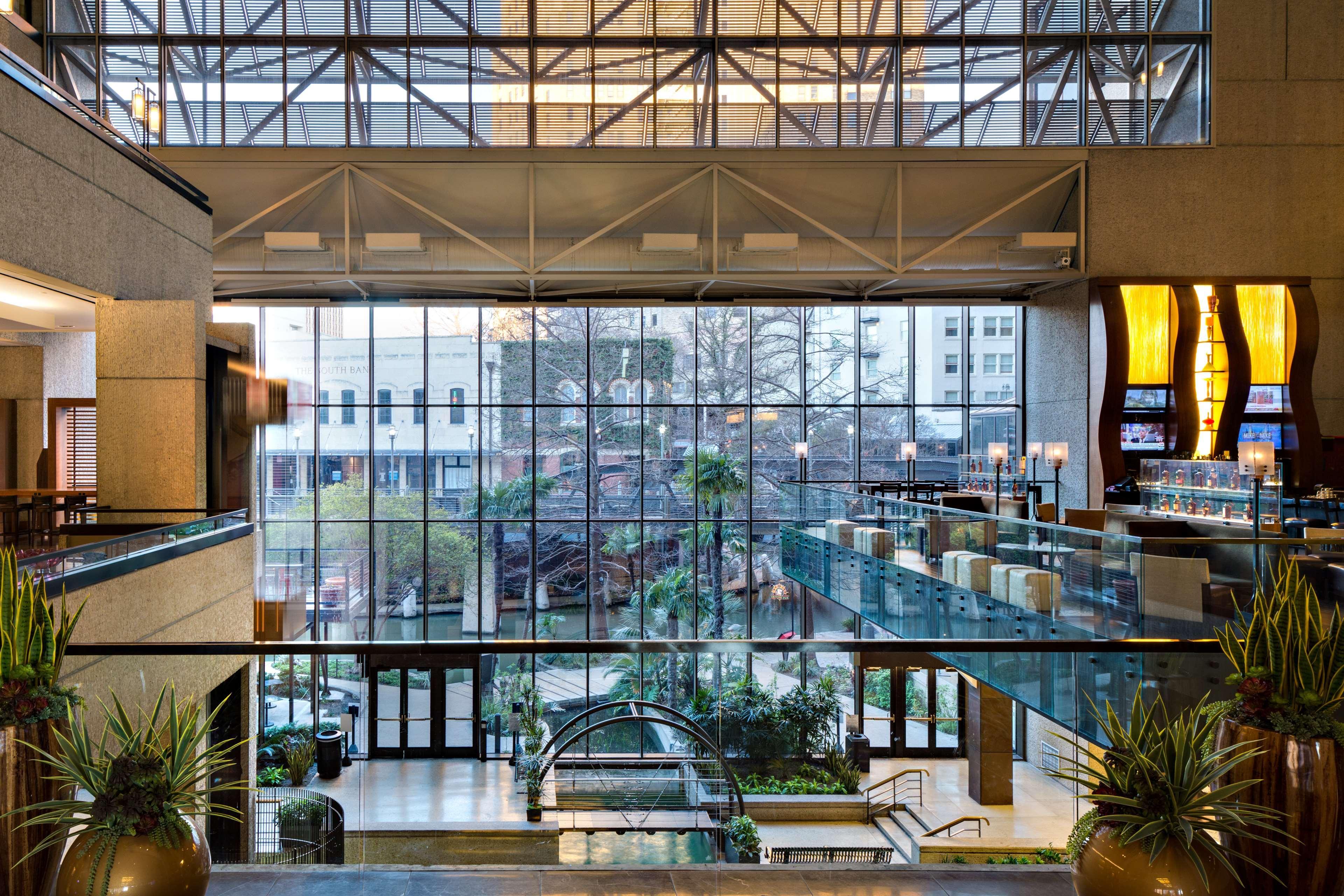 Hyatt Regency Riverwalk 4*